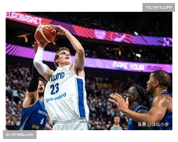 怀特状态爆棚砍下33分9篮板6助攻外线火力全开助球队豪取胜利